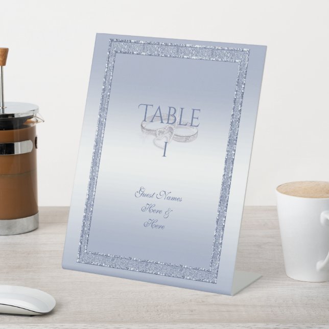 Periwinkle Glitzer & Silver Wedding Rings Sockelschild (In SItu)