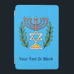 Persian Magen David Menorah iPad Mini Hülle<br><div class="desc">Dieses Bild wurde aus einer antiken persischen jüdischen Fliese mit einer Menorah mit einem Magen David (Stern von David) gerahmt von Olivenzweigen. Die Unvollkommenheiten des originalen,  handbemalten Bildes wurden bewahrt. Fügen Sie Ihren eigenen Text hinzu.</div>