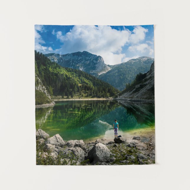 Person am Bergsee Wandteppich (Vorderseite)