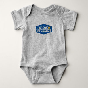 Person mit Einfluss. Baby Strampler