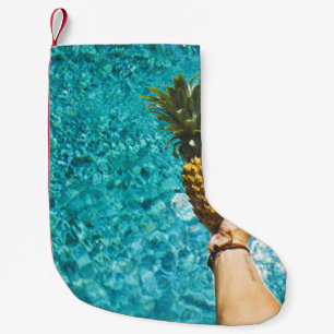 Person mit gelbem Ananas Kleiner Weihnachtsstrumpf