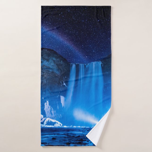 PERSON VOR WASSERFÄLLEN IN DER NACHTZEIT BADEHANDTUCH (Badehandtuch)