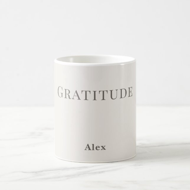 Personalised Gratitude – Minimal Typography Design Kaffeetasse (Mittel)