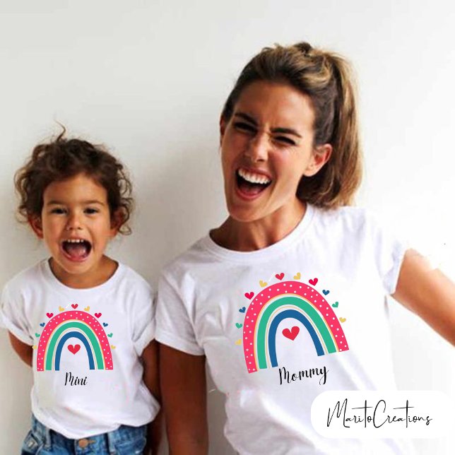 Personalised rainbow t-shirt with the phrase mommy (Von Creator hochgeladen)