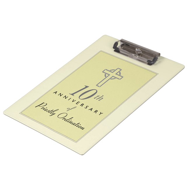 Personalisieren, 10. Geburtstag des Priesters verk Klemmbrett (Schrägansicht)