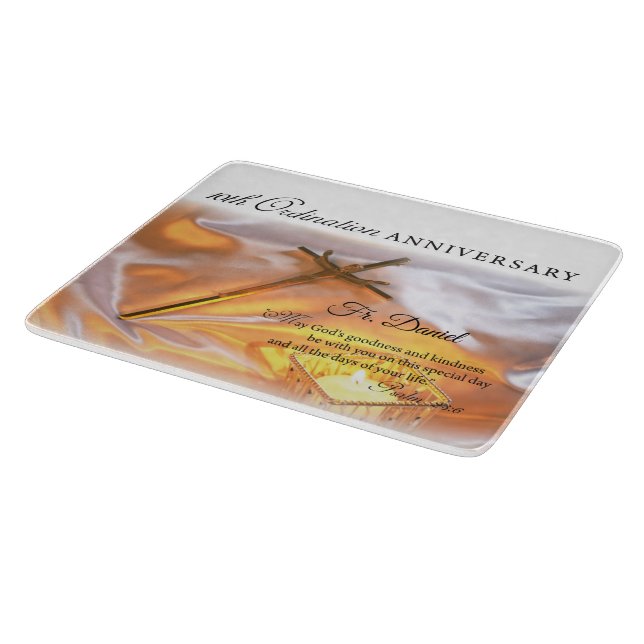 Personalisieren, 10. Ordination Jubiläum, Kreuz Schneidebrett (Ecke)