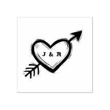 Personalisieren Sie das erste Herz mit Pfeil-Linoc