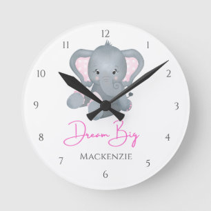 Personalisieren Sie Dream Big Pink Grauer Elefant Runde Wanduhr