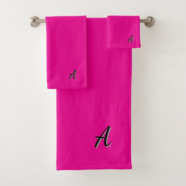 Personalisieren Sie Ihre ersten(n) Hot Pink Badhandtuch Set (Insitu)