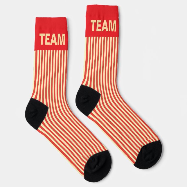 Personalisieren Sie TEAM NAME Red Strip Socken (Rechts)