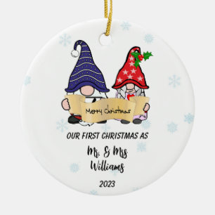 Personalisieren Sie unsere ersten Weihnachtsgnomen Keramik Ornament