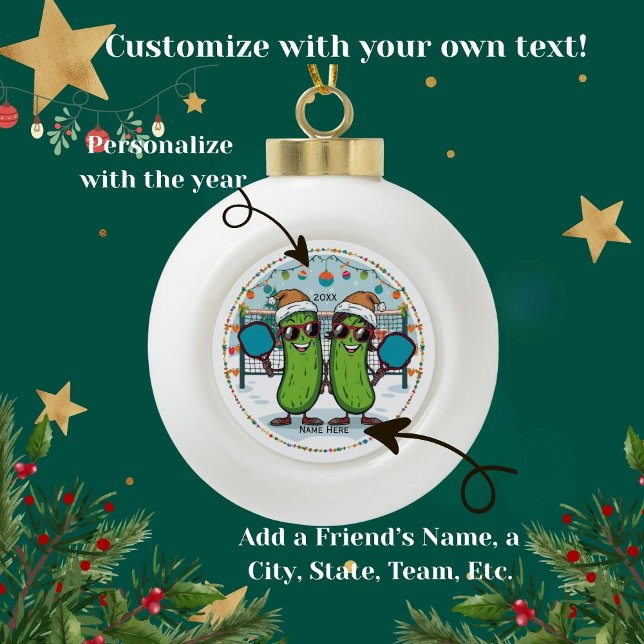 Personalisiert 2025 Pickleball Weihnachtsfeier Keramik Kugel-Ornament (Great gift for Pickleball lovers! Customize with your own names and date.)