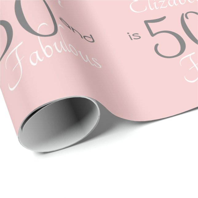 Personalisiert 50 und fabelhaftes Pink 50. Geburts Geschenkpapier (Rolleneckpunkt)
