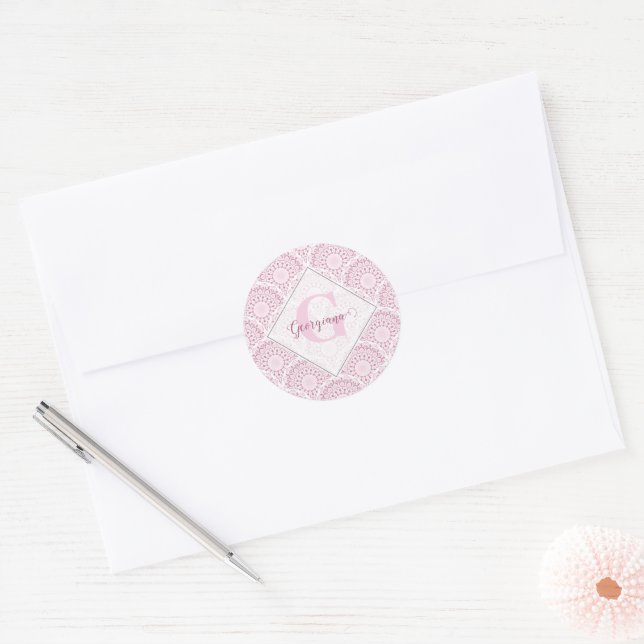 Personalisiert Art Deco Pink Confetti Lace Mandala Runder Aufkleber (Umschlag)