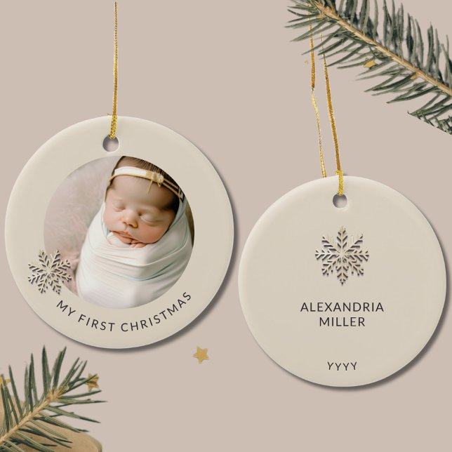Personalisiert Baby Girl's First Christmas Ornamen Keramik Ornament (Von Creator hochgeladen)