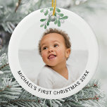 Personalisiert Baby's First Christmas Foto Keramik Keramik Ornament<br><div class="desc">Dieses moderne First Christmas Ornament ist mit Aquarellmalerei geschmückt. Einfach mit Foto,  Name und Jahr anpassbar. Ändern Sie mithilfe des Entwurfstools die Textgröße,  den Stil oder die Farbe. Weil wir unsere Kunstwerke erstellen,  werden Sie dieses exakte Bild von anderen Designern nicht finden. Original Wasserfarbe © Michele Davies.</div>