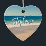 Personalisiert Beach Foto Blue Landschaftlich Keramik Ornament<br><div class="desc">Ein schönes Vintages Foto eines Strandes in Kalifornien,  herzergeformte Keramik Weihnachtsschmuck. Passen Sie Ihren Namen an,  um Ihr eigenes personalisiertes Geschenk zu kreieren. Für kürzere Namen gibt es viel Platz,  um den Schriftart zu vergrößern. Es gibt viele schöne,  moderne Kalligraphie-Schriftzeichen zur Auswahl.</div>