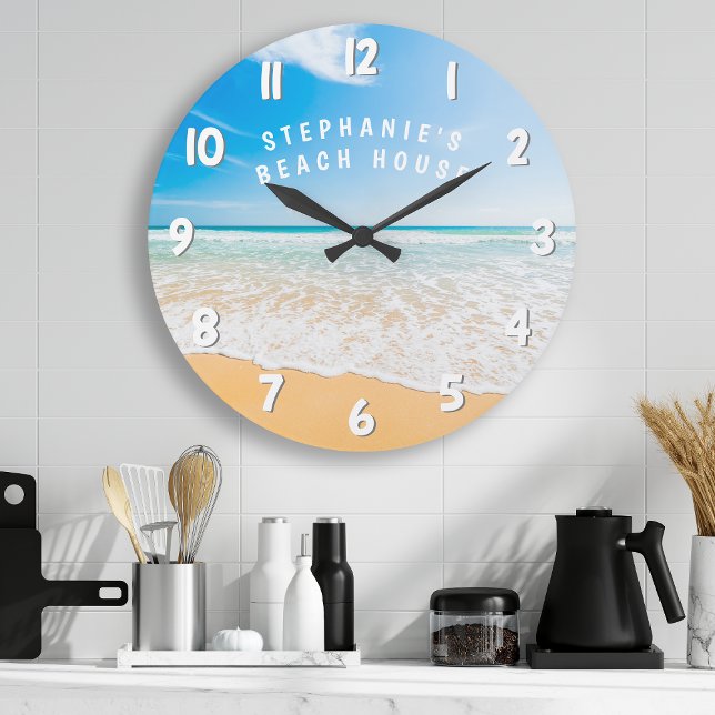 Personalisiert Beach House Tropical Beach Szene Große Wanduhr (Von Creator hochgeladen)