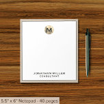 Personalisiert Beige-Linen-Monogramm Notizblock<br><div class="desc">Mit diesem raffinierten Beige Linen Gold Monogram Notizblock stärken Sie Ihr Spiel um die Note. Das elegante und stilvolle Design zeichnet sich durch ein individualisierbares Monogramm-Monogramm-Original aus, Set auf weißem Hintergrund mit beigefarbenem Leinen. Dieses Notizblock eignet sich hervorragend, um Ideen zu sammeln, sich Notizen zu machen oder Ihre Aufgabenliste im...</div>