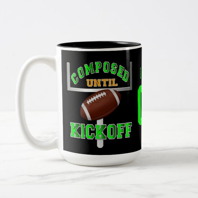 Personalisiert bis Kickoff-Fußball Zweifarbige Tasse (Links)