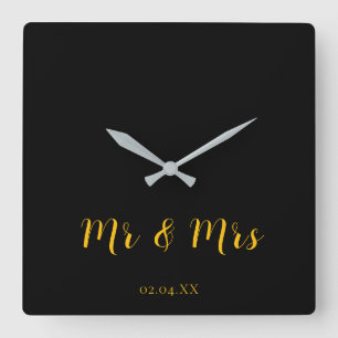 Personalisiert Black w/Yellow Mr & Mrs. Quadratische Wanduhr
