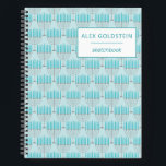 Personalisiert Blue Hanukkah Menorah Sketchbook Notizbuch<br><div class="desc">Dieses besondere Sketchbook zeigt eine schöne Menorahrade in aquamarinem Blau auf dem Cover,  personalisiert mit Ihrem Namen. Ideal,  um Ihre Gedanken,  Ideen und Kreativität während Hanukkah zu erfassen. Ein durchdachtes und einzigartiges Geschenk für die Ferienzeit.</div>