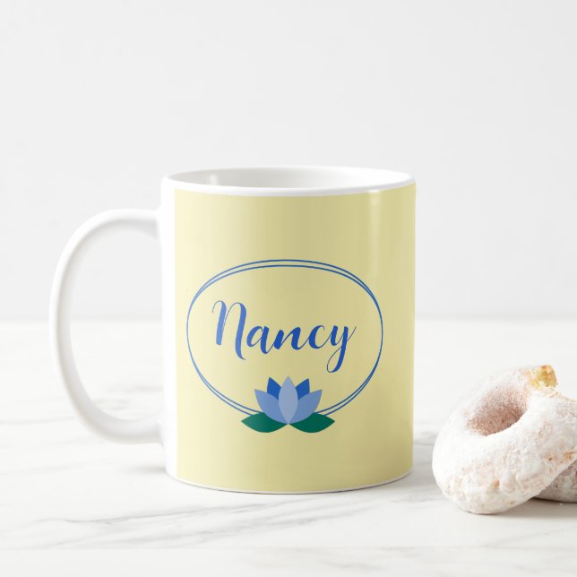 Personalisiert Blue Lotus Blume Gelbe Kaffeepause  Kaffeetasse (Mit Donut)