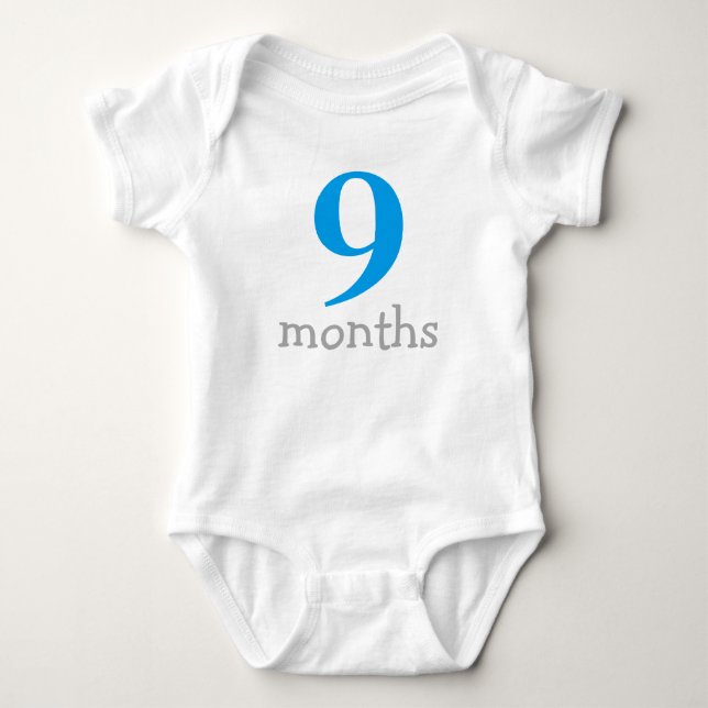 Personalisiert Blue Monthly Baby Strampler (Vorderseite)