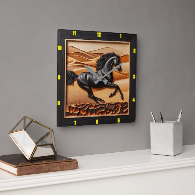 Personalisiert Charred Wood Arabian Luxury Quadratische Wanduhr (Büro)