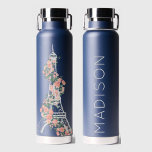 Personalisiert Floral Paris Eiffel Tower Navy Blue Trinkflasche<br><div class="desc">Eine einfache und niedliche personalisierte Edelstahlflasche. Fügen Sie Ihren Namen hinzu und machen Sie es zu Ihrem. Sie können den Stil, die Flaschengröße, den Schriftart und die Farbe dieser Flasche wählen. Besuchen Sie meinen Shop für weitere Designs. Eine tolle Idee, diese niedliche Flasche als Geschenk an Ihre Familie und Freunde...</div>