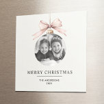 Personalisiert frohe Weihnachten mit Foto Magnet<br><div class="desc">Feiern Sie die Urlaubssaison mit einer Touch der Personalisierung mit diesem Personalisierten Frohen Weihnachten mit Foto Geschenk Magnet. Dieser Magnet eignet sich hervorragend, um Ihrem eigenen Raum festlichen Charme zu verleihen oder zu verleihen, und ermöglicht es Ihnen, ihn mit einem gepflegten Foto und Namen zu gestalten. Ideal für Kühlschränke, Schließfächer...</div>