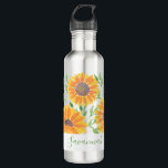 Personalisiert Gelbe Sonnenblumen Grünes Blattwerk Edelstahlflasche<br><div class="desc">Diese Wasserflasche ist mit Aquarellblumen und Blätter in Gelb- und Grüntönen dekoriert. Sie können ihn anpassen, indem Sie den Namen ändern oder ihn zu einem Monogramm machen, wenn Sie es bevorzugen. Verwenden Sie die Option Weitere anpassen, um die Textgröße, den Stil oder die Farbe zu ändern, wenn Sie möchten. Weil...</div>