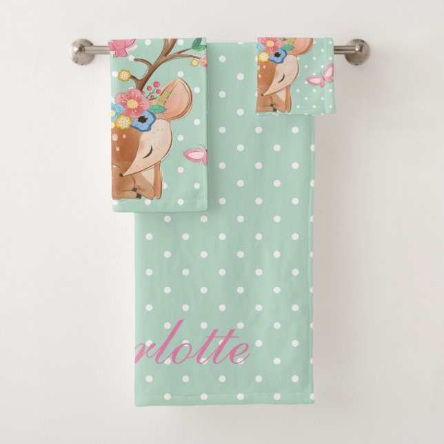 Personalisiert Girly Reindeer Cartoon Polka dot Badhandtuch Set (Insitu)