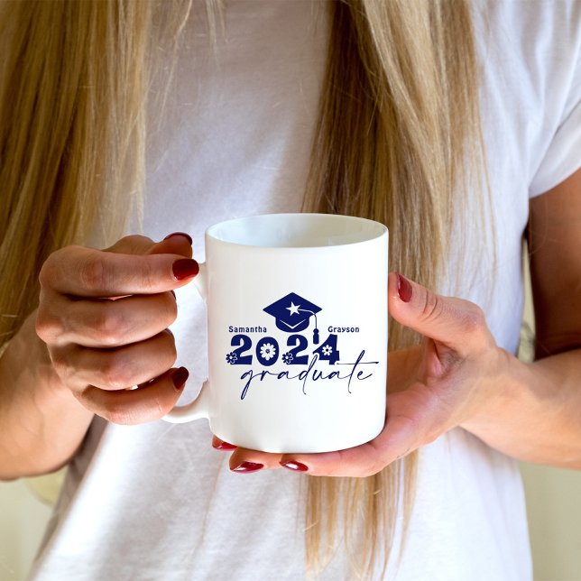 Personalisiert Graduate Class of 2024 Navy Blue Kaffeetasse (Von Creator hochgeladen)