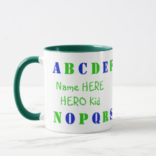Personalisiert-grüne, blauenglische Alphabet-Buchs Tasse