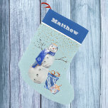 Personalisiert Hanukkah Blue Snowman Watercolor Kleiner Weihnachtsstrumpf<br><div class="desc">Dieses Design wurde mithilfe von digitaler Kunst erstellt und kann in dem Bereich personalisiert sein, der zur Verfügung gestellt wird, oder indem Sie den Klick wählen, um weitere Optionen anzupassen und den Namen, die Initialen oder die Wörter zu ändern. Sie können auch die Textfarbe und den Textstil ändern oder den...</div>