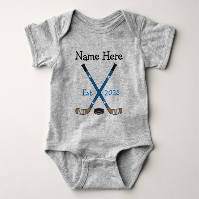 Personalisiert Hockey Baby Name Birth Year Geboren Strampler (Vorderseite)