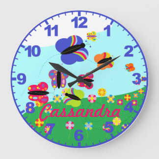 Personalisiert IRGENDEINE NAMENSschmetterlings-Uhr Große Wanduhr