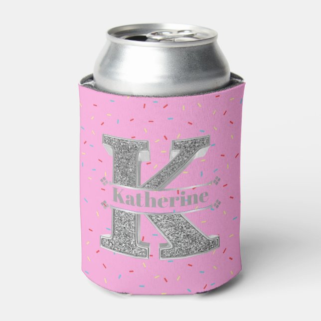 Personalisiert K Initial Silver Monogram Ihr Name Dosenkühler (Kanne Vorderseite)
