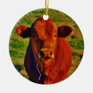 Personalisiert mit dem Namen BABY BROWN COW EATING Keramikornament