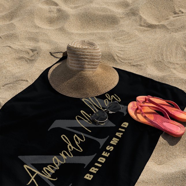 Personalisiert mit Name Black Gold Modern Monogram Strandtuch (Von Creator hochgeladen)