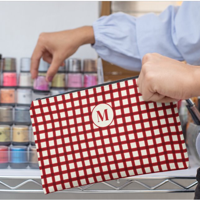 Personalisiert Monogram Red Gingham Feminine Makeu Zubehörtasche (Von Creator hochgeladen)