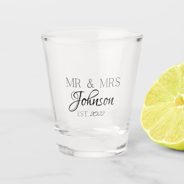 Personalisiert & Mrs. Wedding Shot Glass Schnapsglas (Vorderseite)