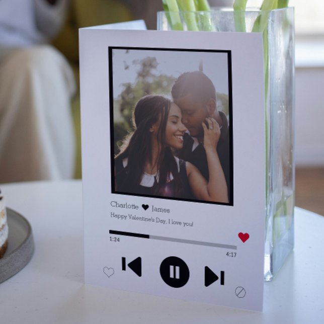 Personalisiert Music Player Valentins Foto Karte (Personalized Music Player Valentines Photo Card by Ricaso . Add photograph and text. couple cards)