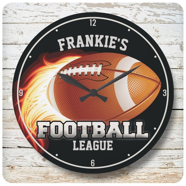 Personalisiert NAME American Football Flames Sport Runde Wanduhr (Von Creator hochgeladen)