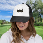 Personalisiert Name Black Gold Golf Ball und Clubs Truckerkappe<br><div class="desc">Personalisieren Sie den Namen,  um ein großartiges Golfgeschenk zu schaffen und zu behalten. Entwickelt von Thisisnotme©</div>