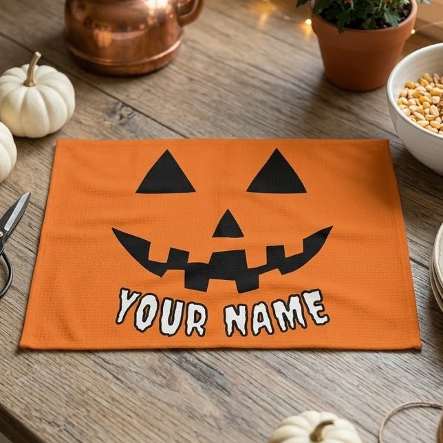 Personalisiert Orange Pumpkin Halloween Dein Name Geschirrtuch (Von Creator hochgeladen)