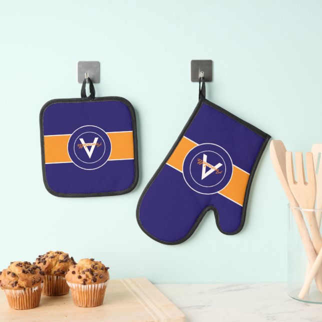 Personalisiert Orange und Blue Monogram Ofenhandschuh & Topflappen-Set (Insitu (Hängend))