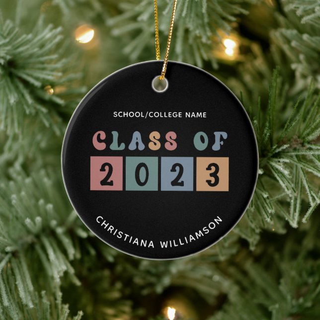 Personalisiert Retro-Klasse 2023 Abschluss Niedlic Keramik Ornament (Baum)