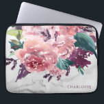 Personalisiert-Romantischer Vintag rosa Blumenmarm Laptopschutzhülle<br><div class="desc">Personalisiert Romantischer Vintag rosa Blumenmarmor Laptop-Sieb mit Ihrem Namen,  Hydrangeas und Rose in Rosa und Purpur auf einem schicken,  weißen Marmorboden.</div>